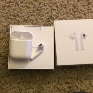 Apple AirPods